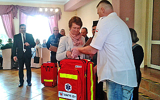 Sołtysi uczą się udzielania pierwszej pomocy Sołtysi uczą się udzielania pierwszej pomocy